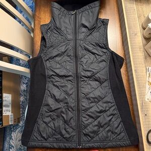 Columbia Black Quilted Vest